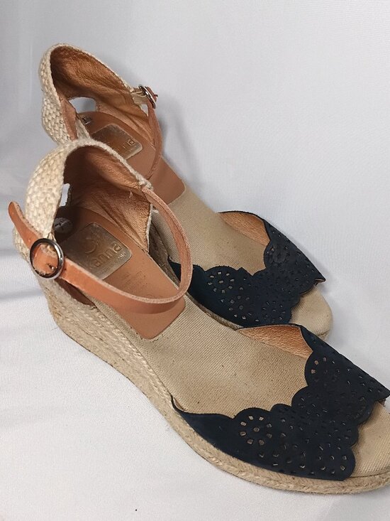 Kanna Shoes - Kanna Women's Roped Heel Wedge Size 7.5